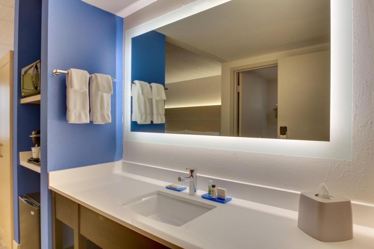 Holiday Inn Express Pittston - Scranton Airport By Ihg Екстериор снимка